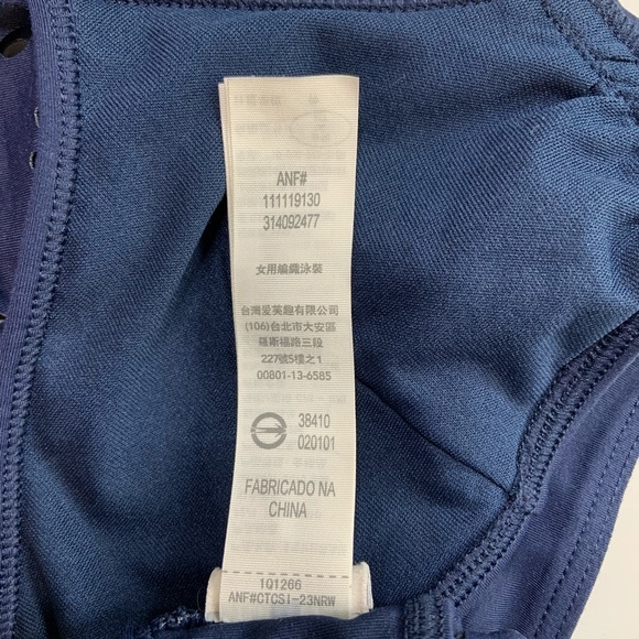 Abercrombie & Fitch laser cut ruffle bikin… - Picture 7 of 9